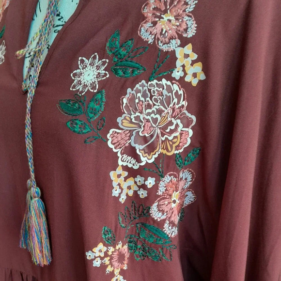 Chelsea & Violet Maroon Embroidered Blouse NWT - Picture 4 of 9